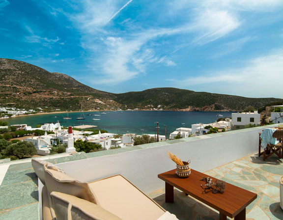 Θέα στη θάλασσα από το Thymari villas στη Σίφνο