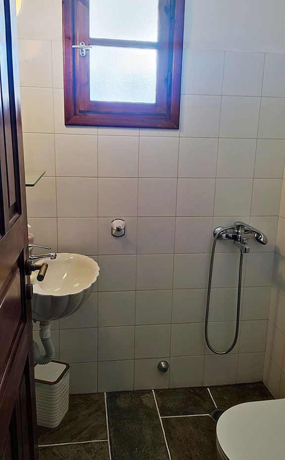 Μπάνιο στο Βίλα Βαθύ