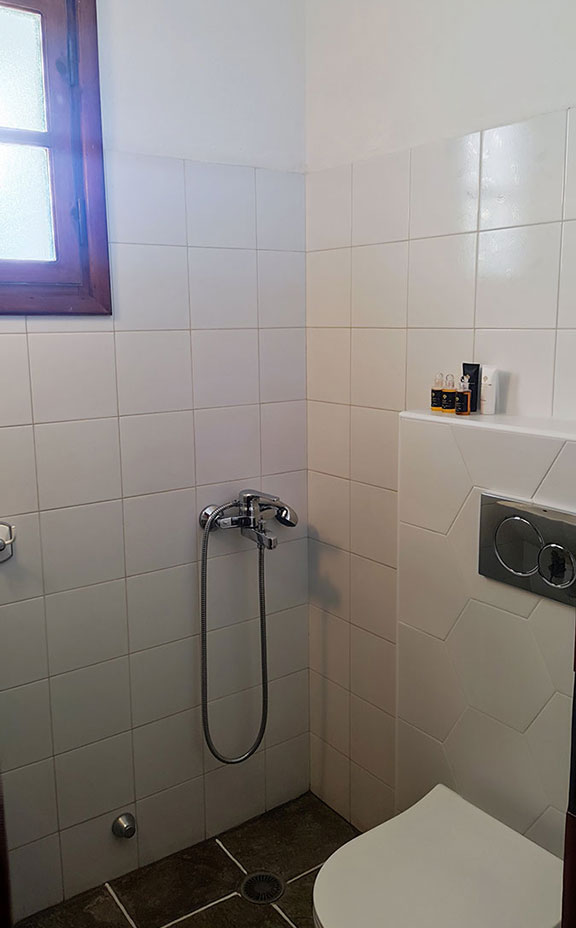 Μπάνιο στο Βίλα Βαθύ