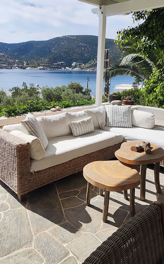 Βεράντα με θέα στη θάλασσα