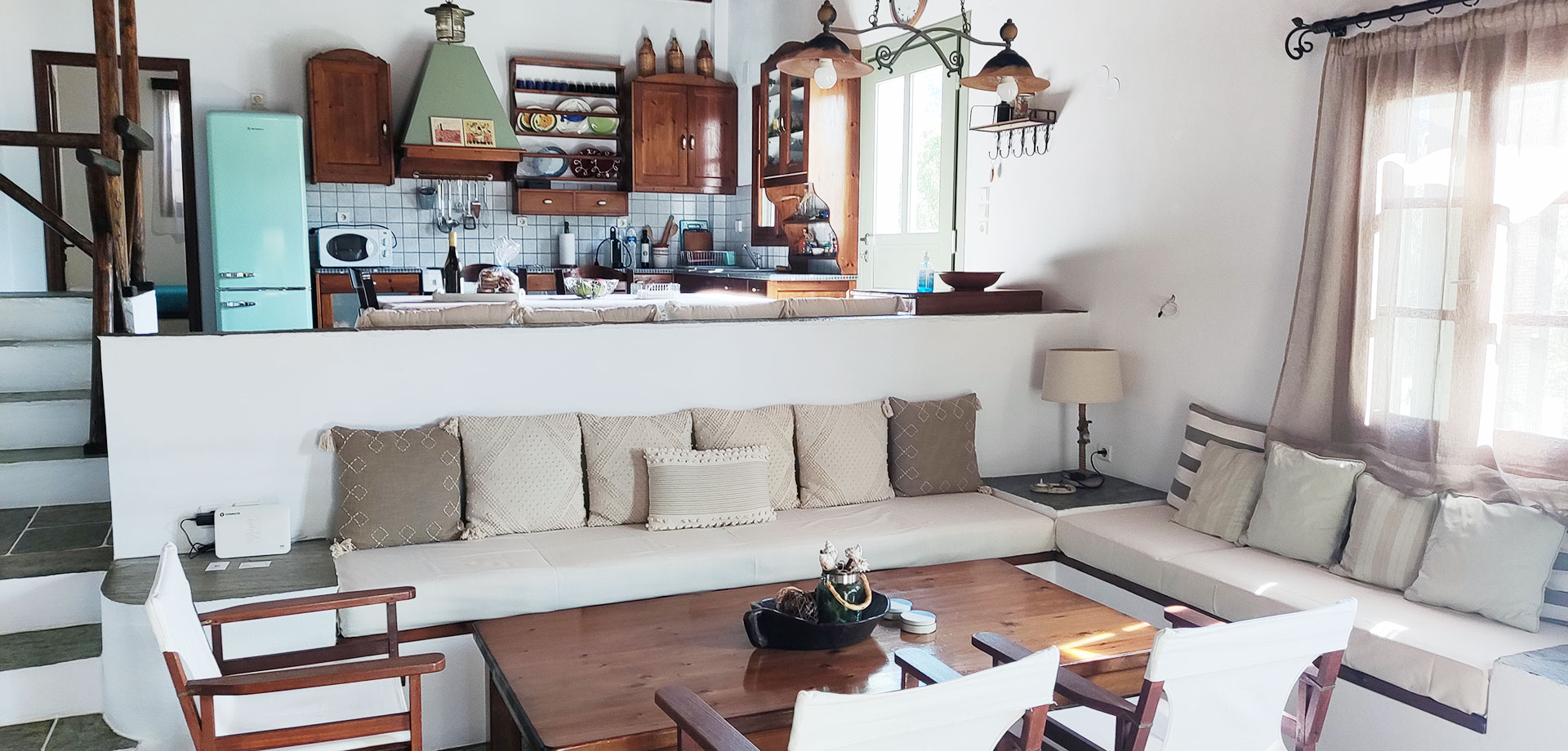 The kitchen of Villa Vathi in Sifnos