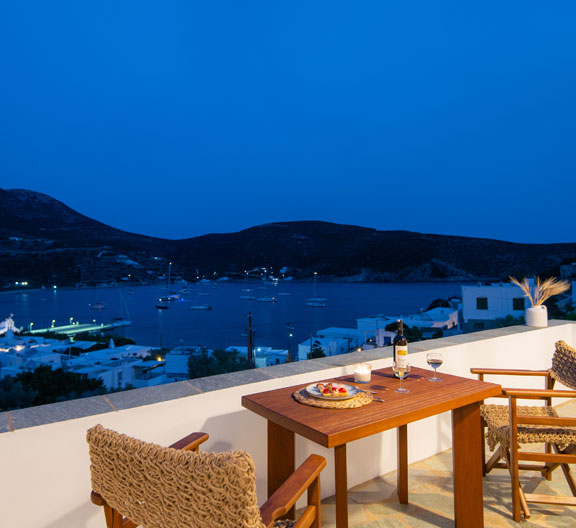 Θέα στη θάλασσα από τα Thymari Villas στη Σίφνο