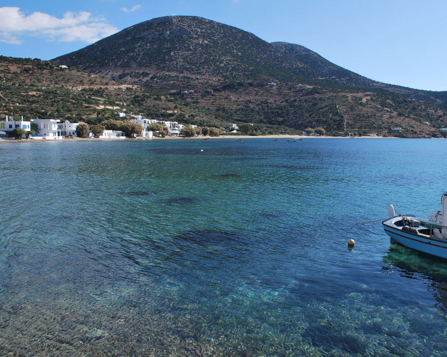 Η παραλία Βαθύ στη Σίφνο